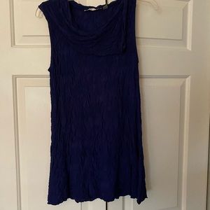 Snoskins blue sleeveless enrouched tunic top Med